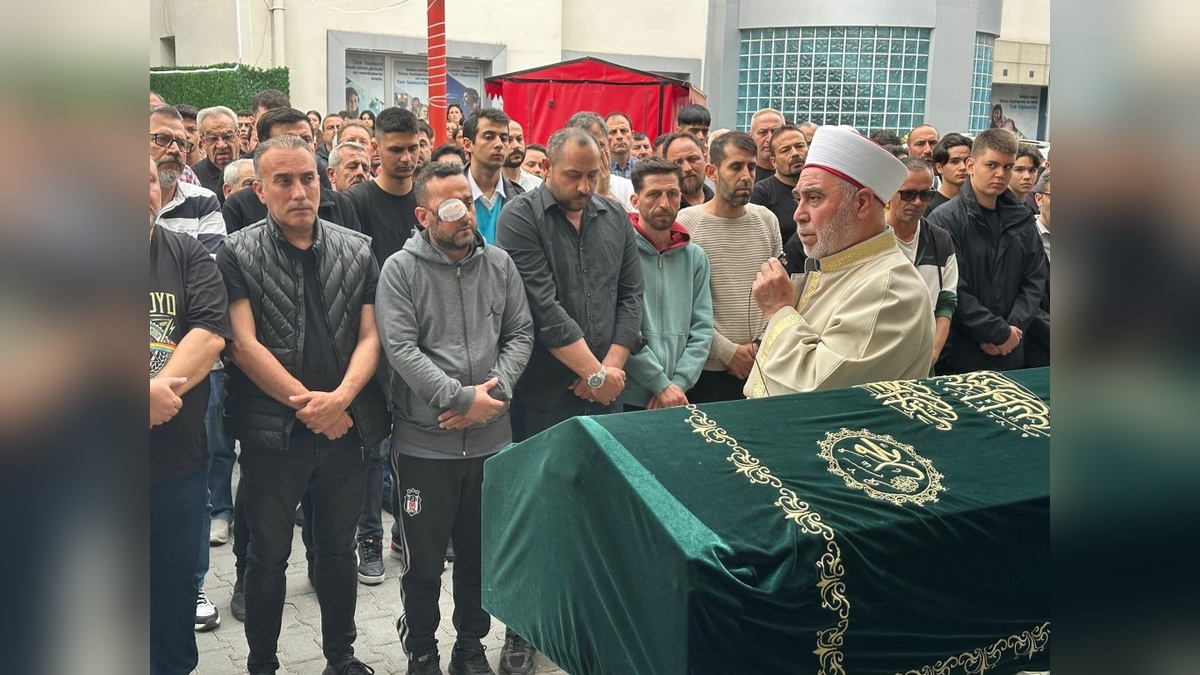 Edremit'te Kazada Ölen Onur Yavaş Toprağa Verildi