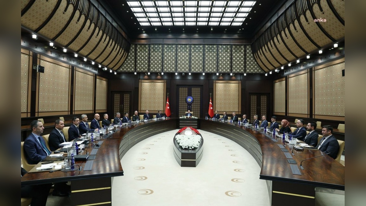 Cumhurbaşkanı Erdoğan başkanlığında Savunma Sanayii İcra Komitesi toplantısı