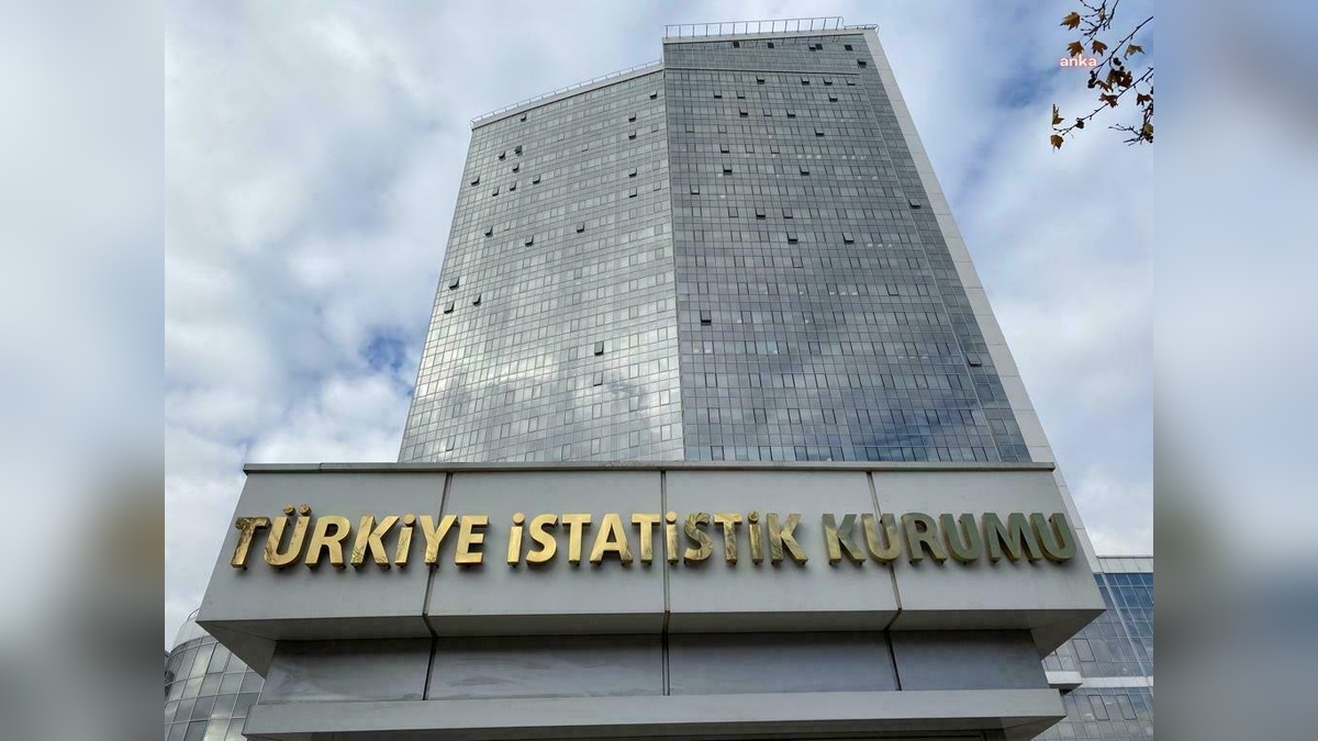 TÜİK Mart Ayı Kümes Hayvancılığı Verilerini Açıkladı: Tavuk Eti Üretimi Arttı, Yumurta Üretimi Azaldı