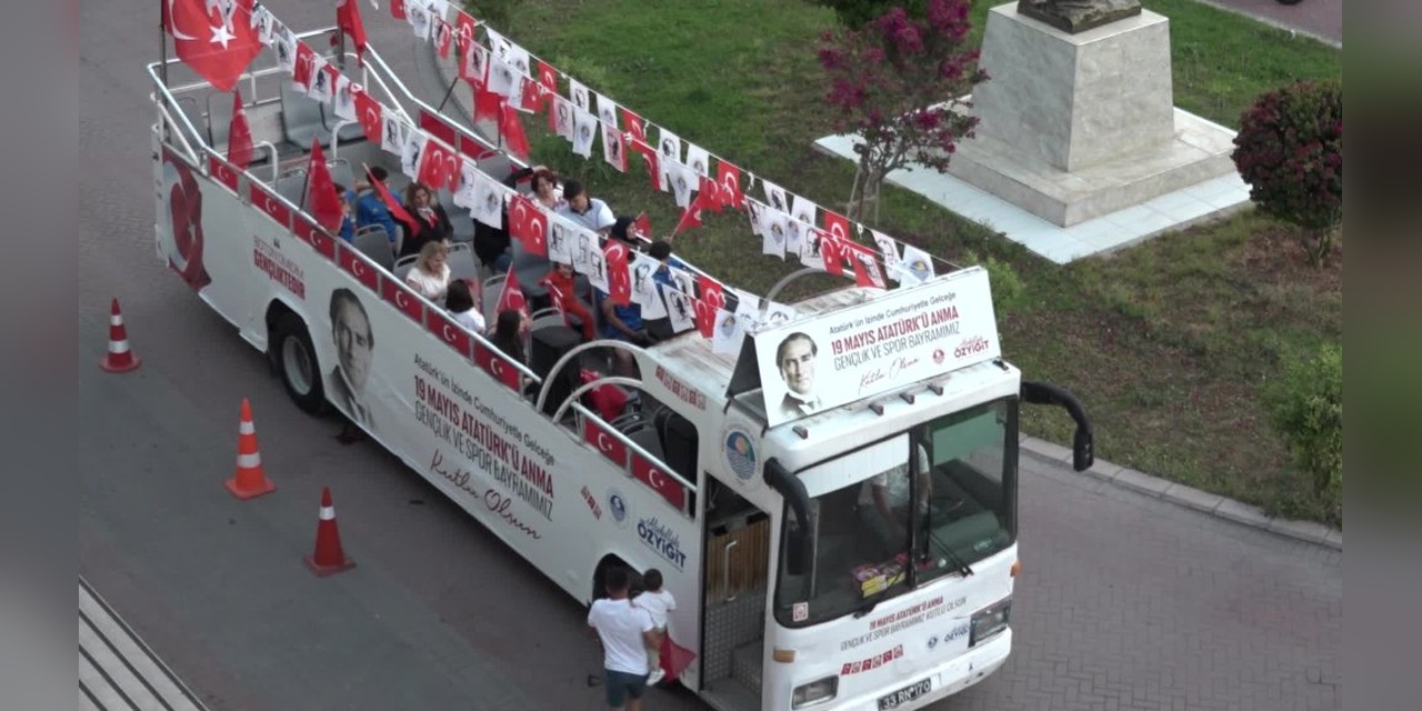 Mersin Yenişehir'de 19 Mayıs korteji: Şehir bayram coşkusuyla çalkalandı