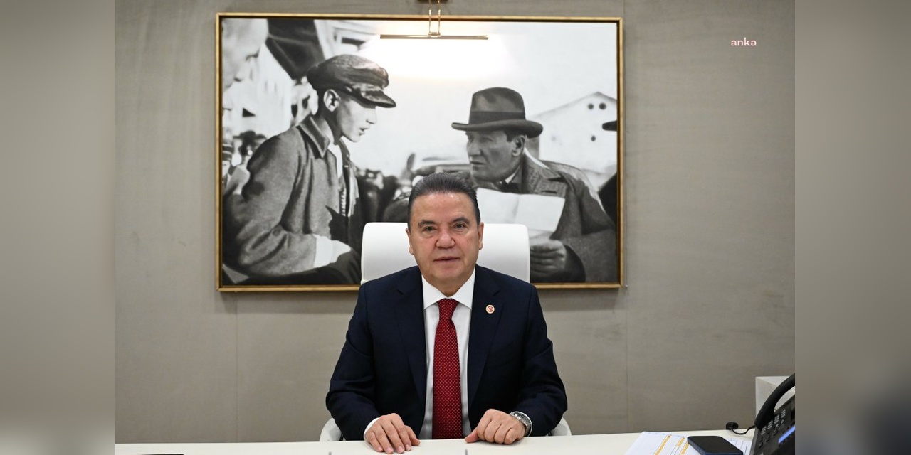 Böcek'ten 19 Mayıs mesajı: 'Bağımsızlık meşalesini sonsuza dek taşımalıyız'