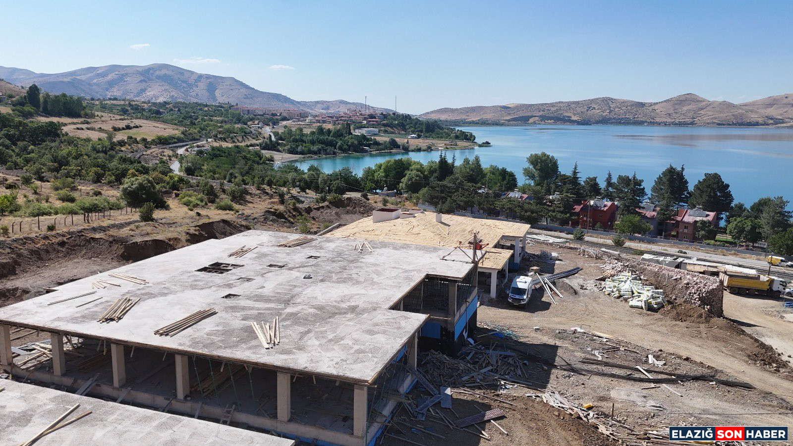 Gxqk L A E W8 A A6R Up