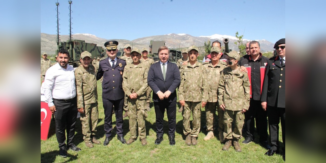 Erzincan'da 54 Özel Gereksinimli Birey 1 Günlüğüne Asker Oldu