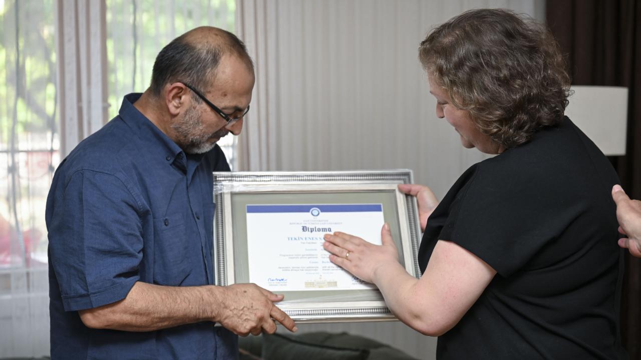 orman-sehidi-ailesi-diploma-2385471.jpg