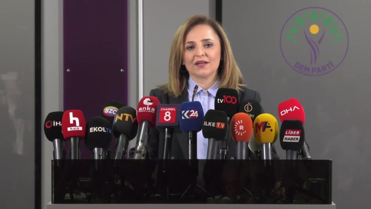 DEM Parti Sözcüsü Doğan: Meclis Başkanı Kurtulmuş, 100 üyeli komisyonda sorumluluk üstlenmeli