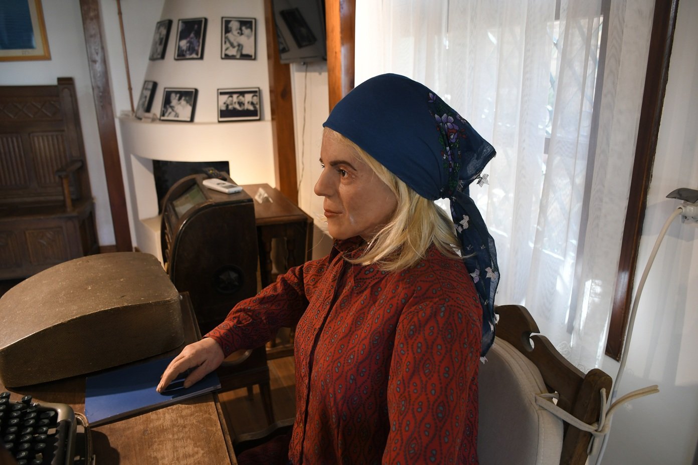 Rosemary Ani Evi (3)