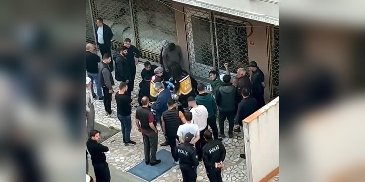 AVCILAR'da internet kafede bıçaklı kavga: 2 yaralı, 3 gözaltı