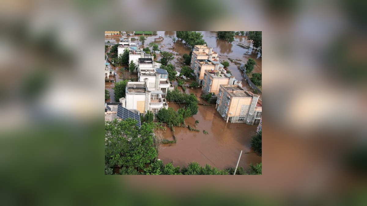 Pekin'de şiddetli yağışlar: 30 ölü, 80 binden fazla tahliye