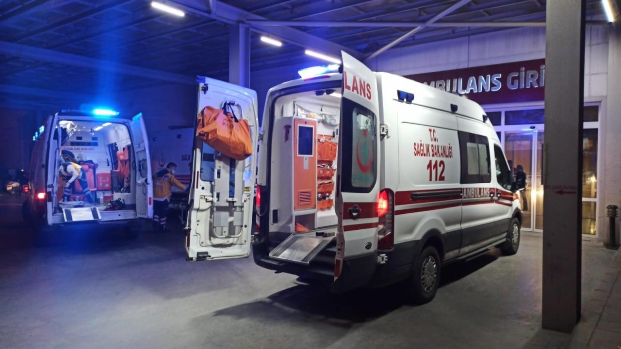 ambulans-stok-2259034.jpg