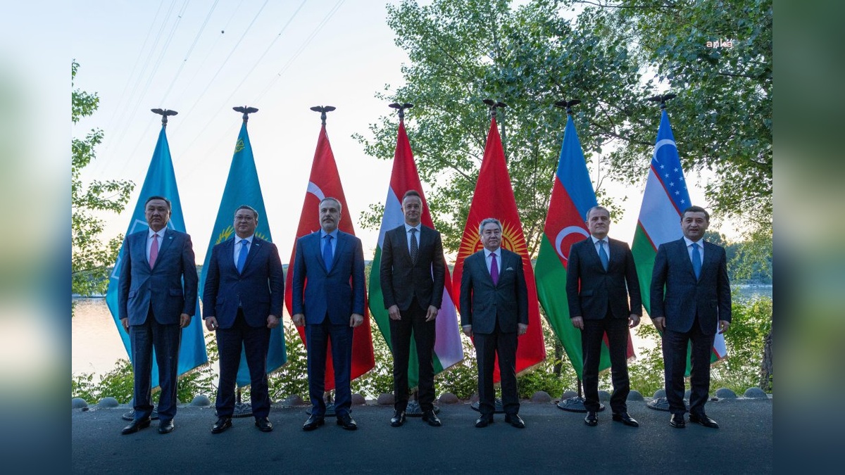 Fidan, Budapeşte'de TDT Dışişleri Bakanları ile buluştu