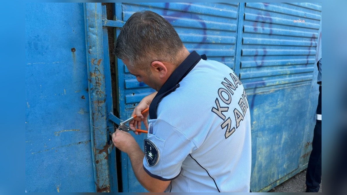 Konak'ta kaçak hurda depolarına operasyon: 6 depoya mühür fekki