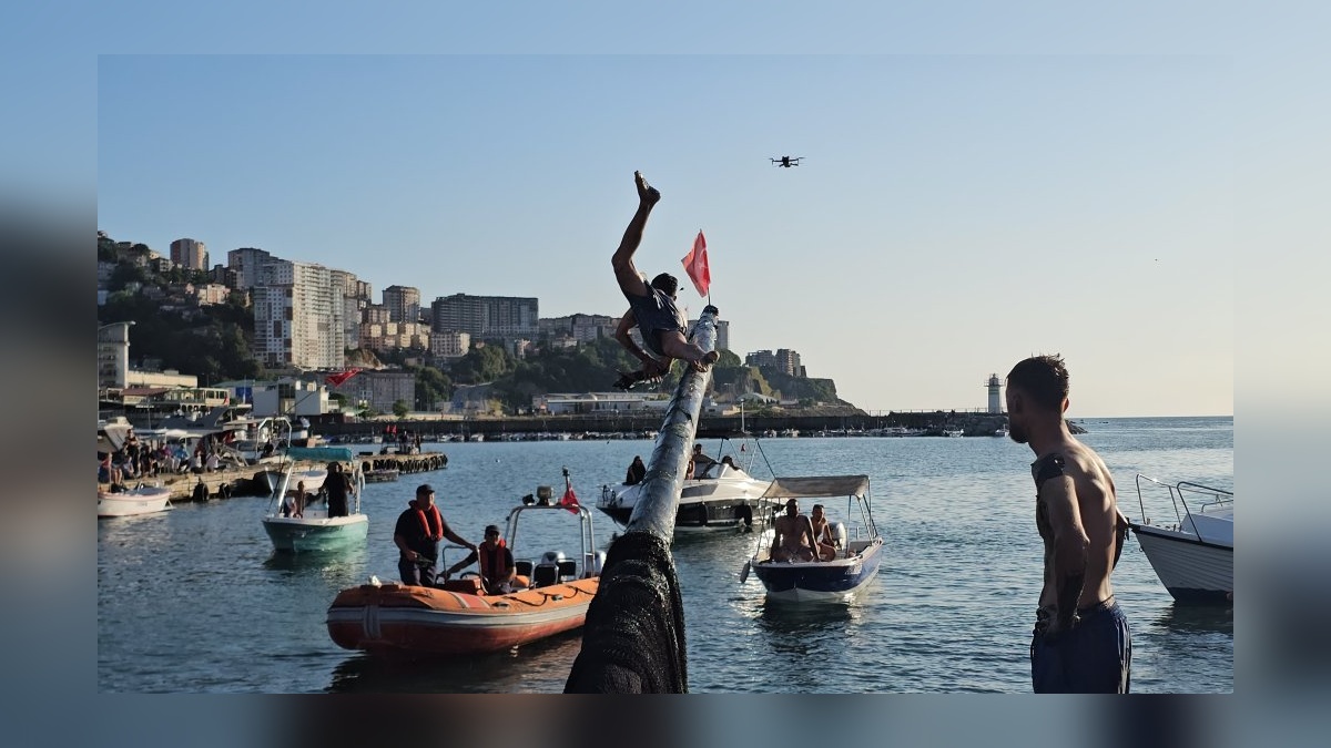 Kozlu'da yağlı direk yarışı: Erhan Çengelcik yine şampiyon