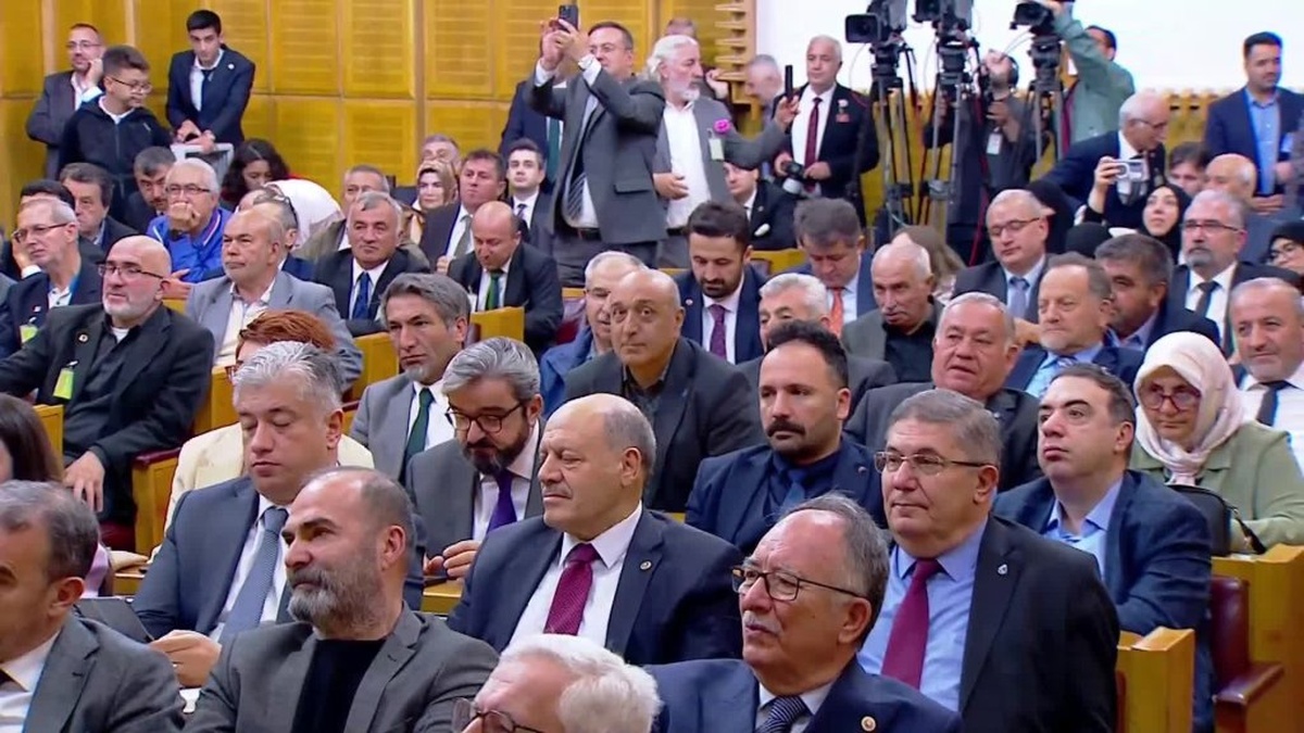 Babacan'dan Çözüm Süreci ve Ekonomiye Eleştiriler