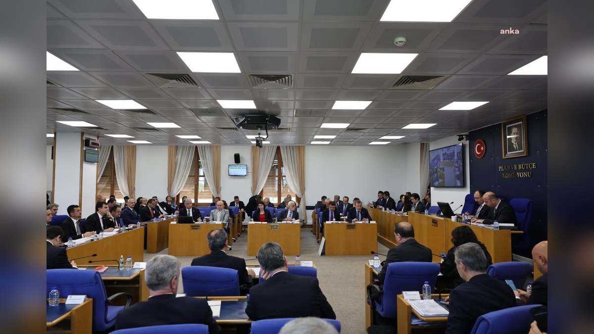TBMM'de belediyelere ilişkin kanun teklifi görüşmeleri sürüyor
