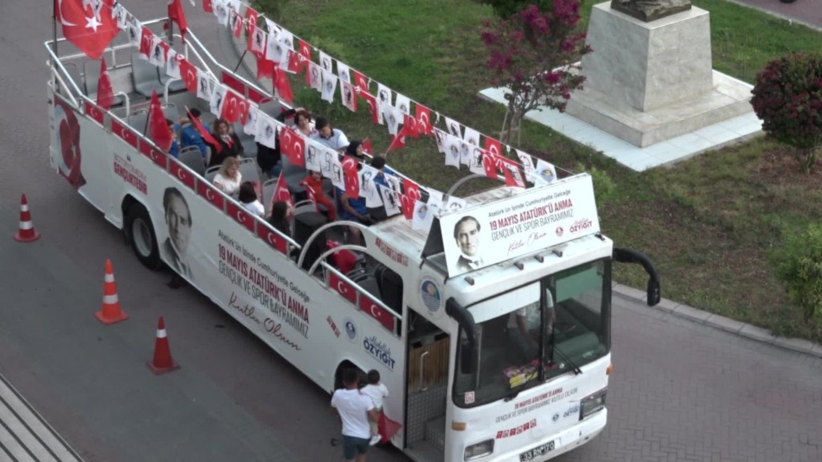 Yenişehir'de 19 Mayıs korteji: Şehir bayram coşkusuyla çalkalandı