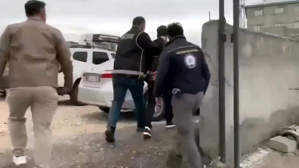 İçişleri Bakanı Yerlikaya: 49 İlde 146 'Tefecilik' ve 'Dolandırıcılık' Şüphelisi Yakalandı