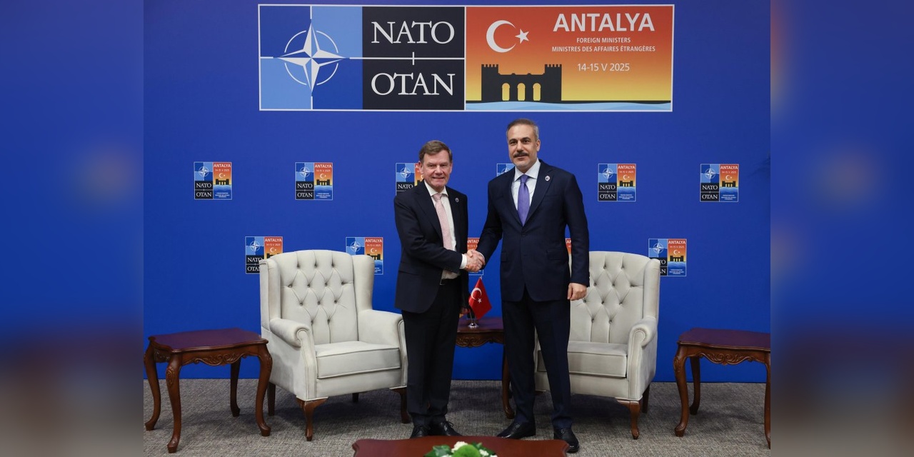 Fidan, Antalya'da Wadephul İle Görüştü