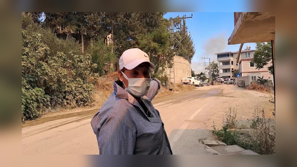 Hatay'da yangın: Bin 500 ev tahliye edildi