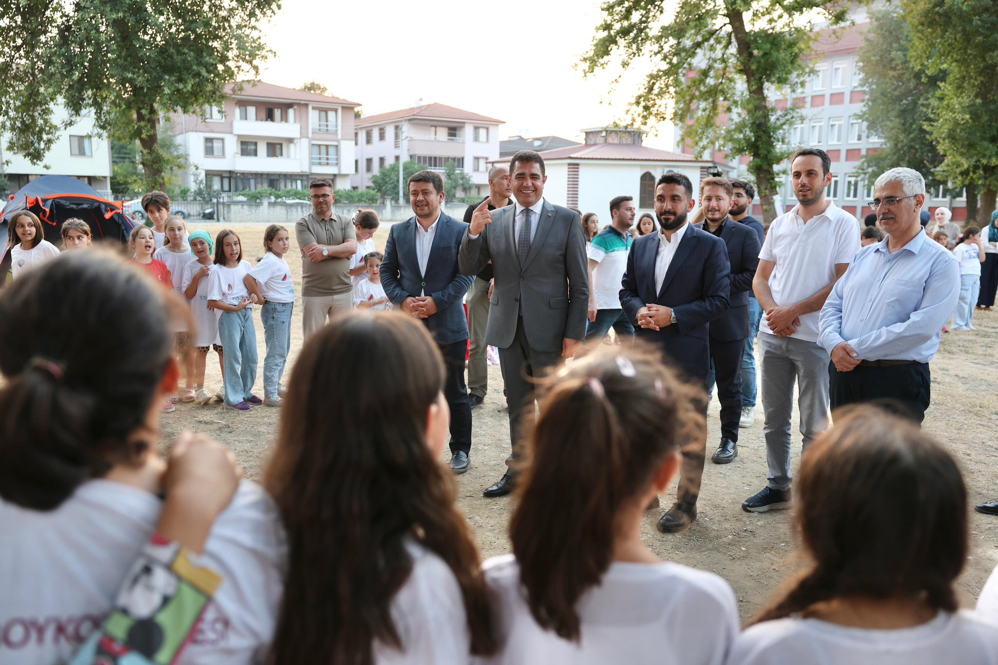 Gw Fm Vd E X Y A A Q2Xe