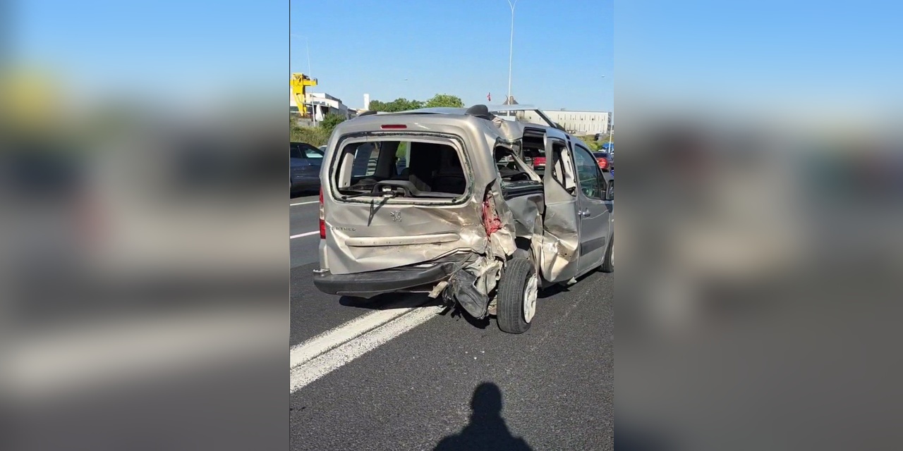 Gebze'de zincirleme kaza: 2 yaralı
