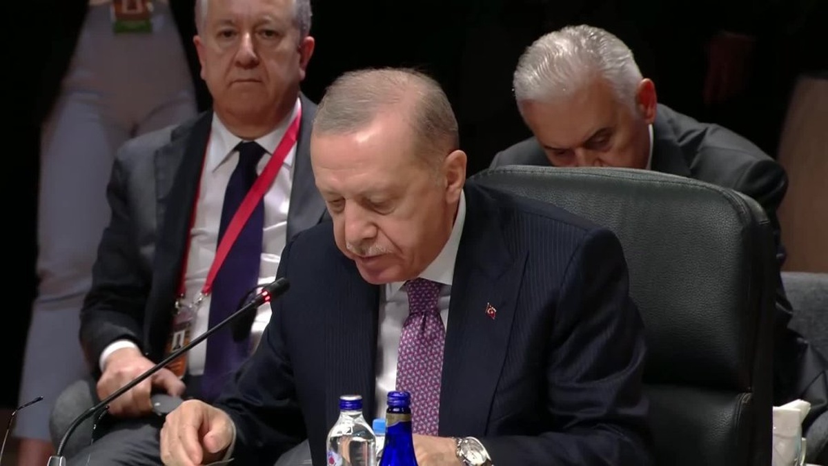Erdoğan Budapeşte'den Gazze ve KKTC mesajları verdi