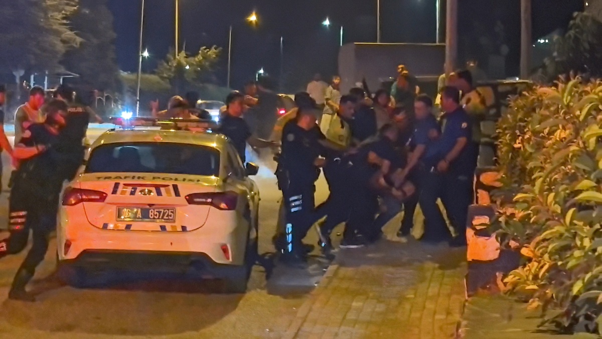 İnegöl'de ailelerin de karıştığı kavgada 2 gözaltı