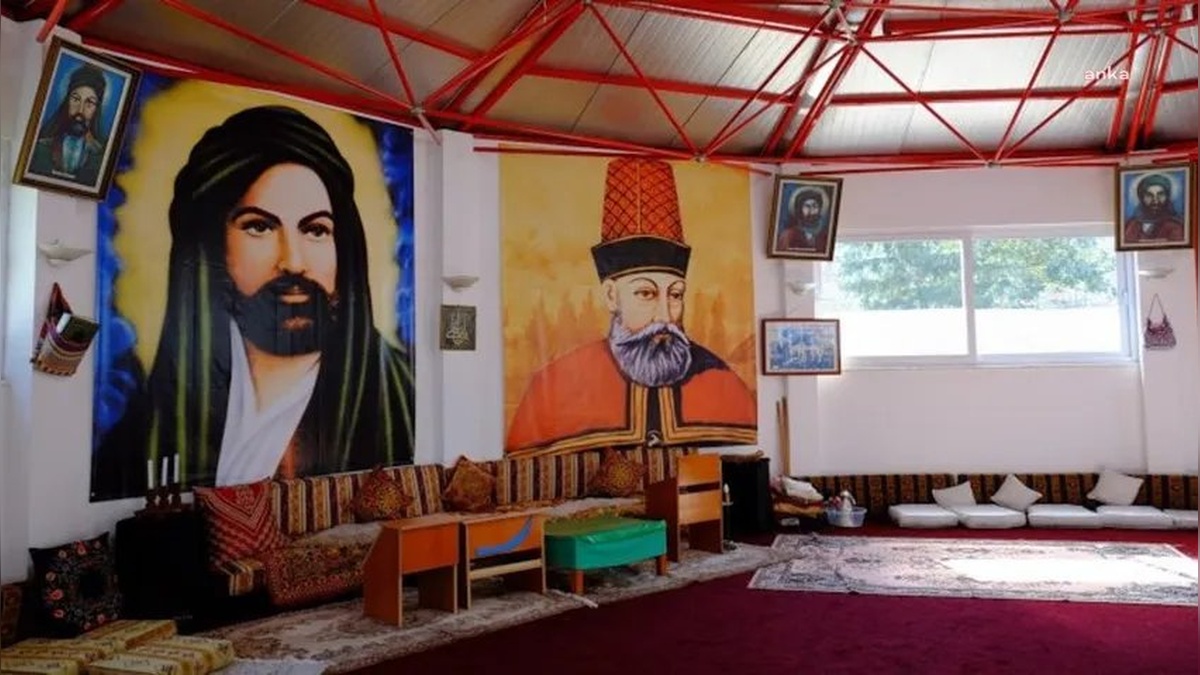 Alevi Dernekleri: Kurtulmuş'tan özür bekliyoruz