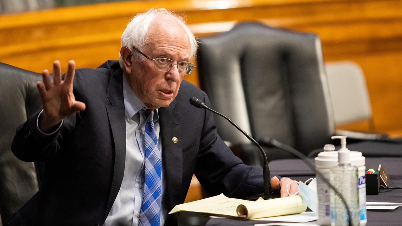 bernie-sanders-reu-1581143.jpg