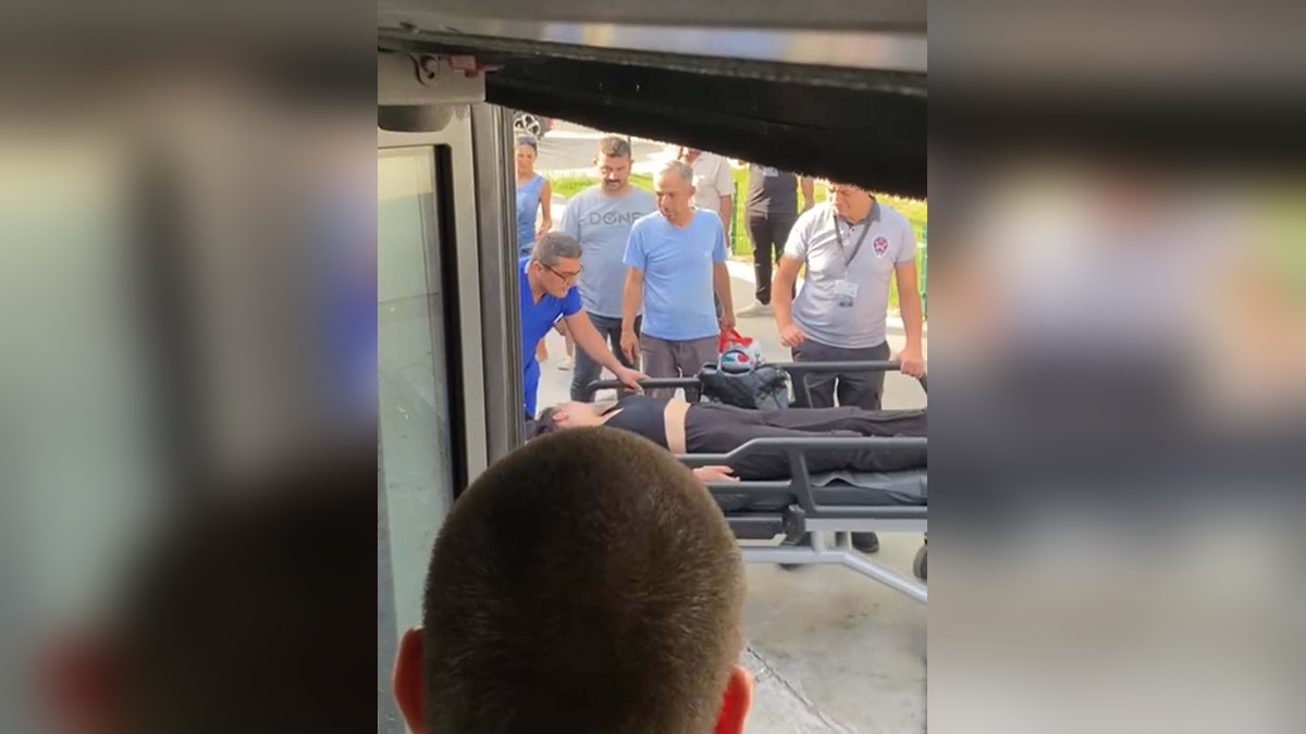 İzmir'de belediye otobüsü şoförü, rahatsızlanan yolcuyu hastaneye ulaştırdı