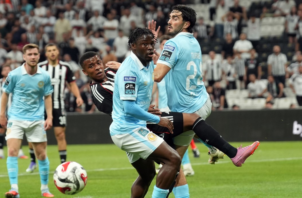 Beşiktaş, UEFA Konferans Ligi’nde play-off’a yükseldi