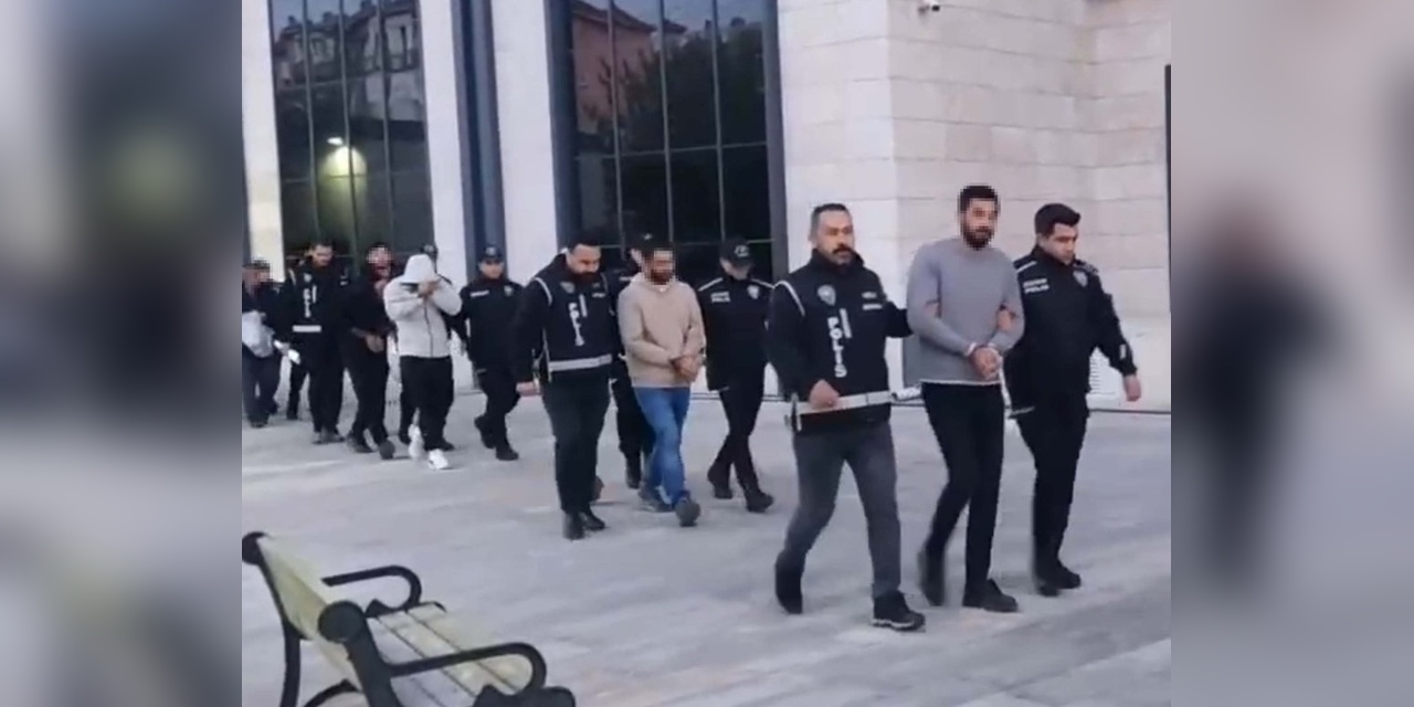 Gökçeada'da 13 Kişi 'Nitelikli Yağma' Suçlamasıyla Gözaltına Alındı