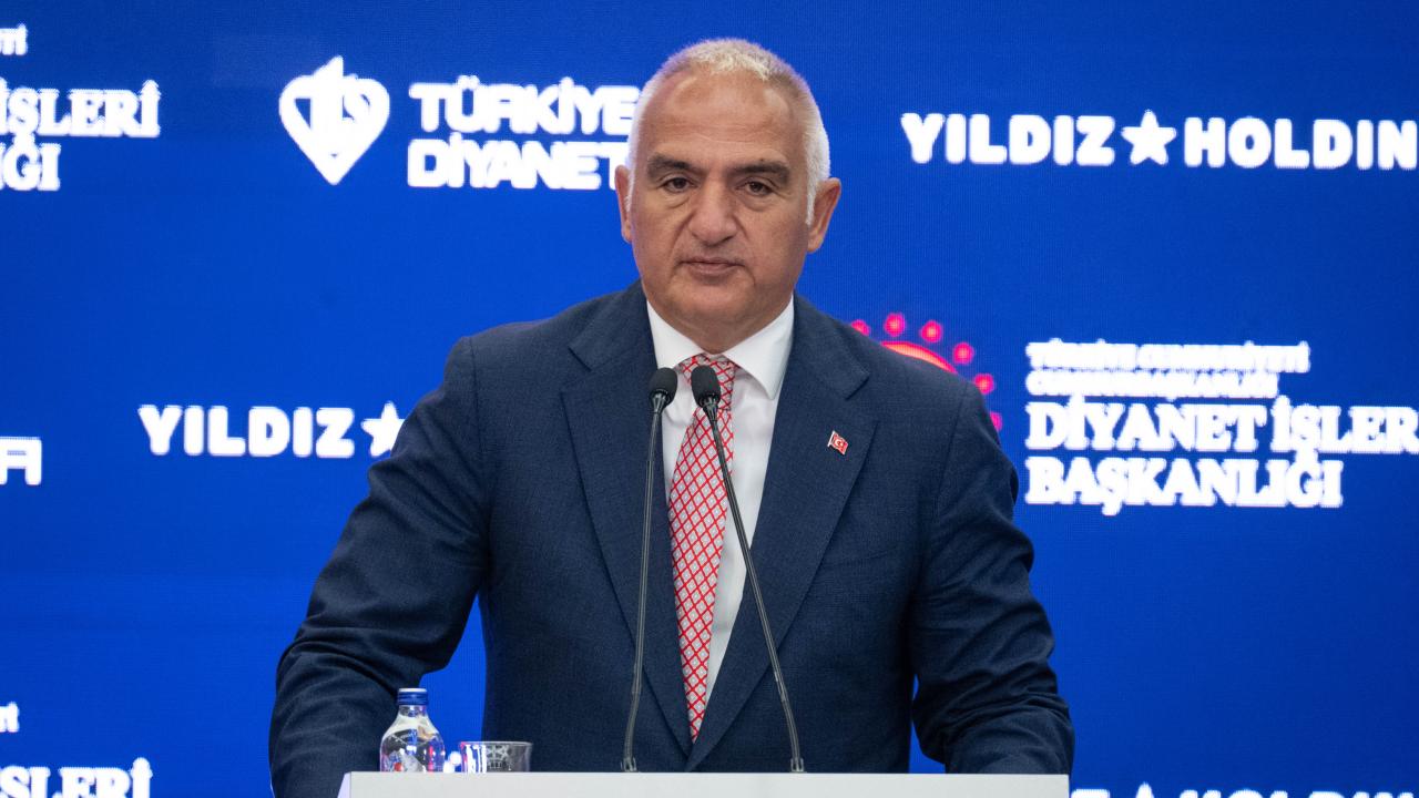 mehmet-nuri-ersoy-2358218.jpg