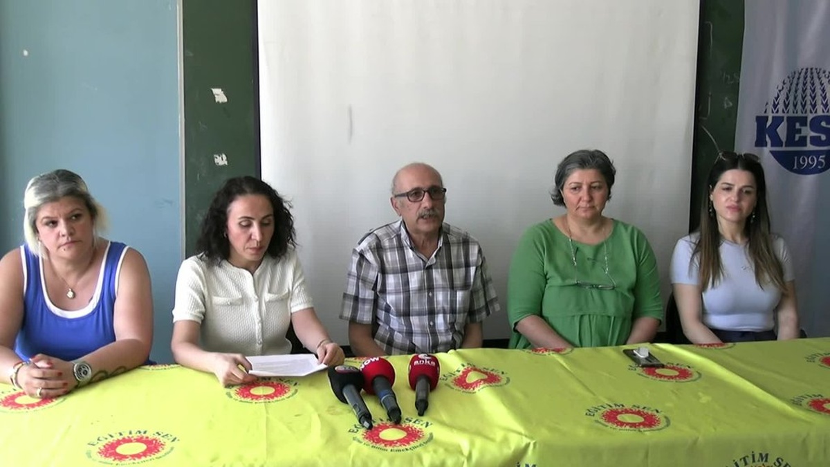 İstanbul'da gençler için özgürlük çağrısı: Anne-Baba Dayanışma Ağı'ndan Silivri çağrısı