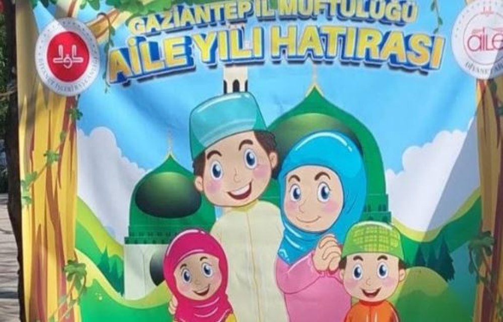CHP'li vekilden aile festivali afişine sert tepki