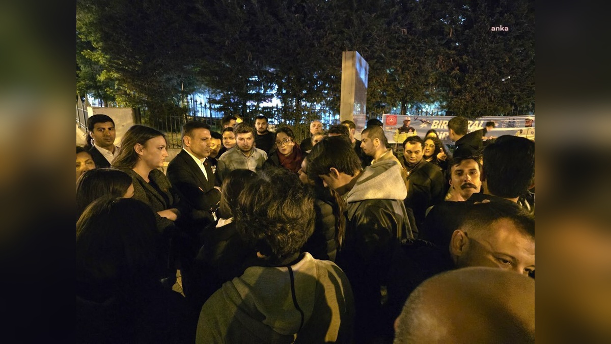 Boğaziçi Üniversitesi Eylemlerinde Gözaltına Alınan Öğrenciler İçin CHP'den Destek