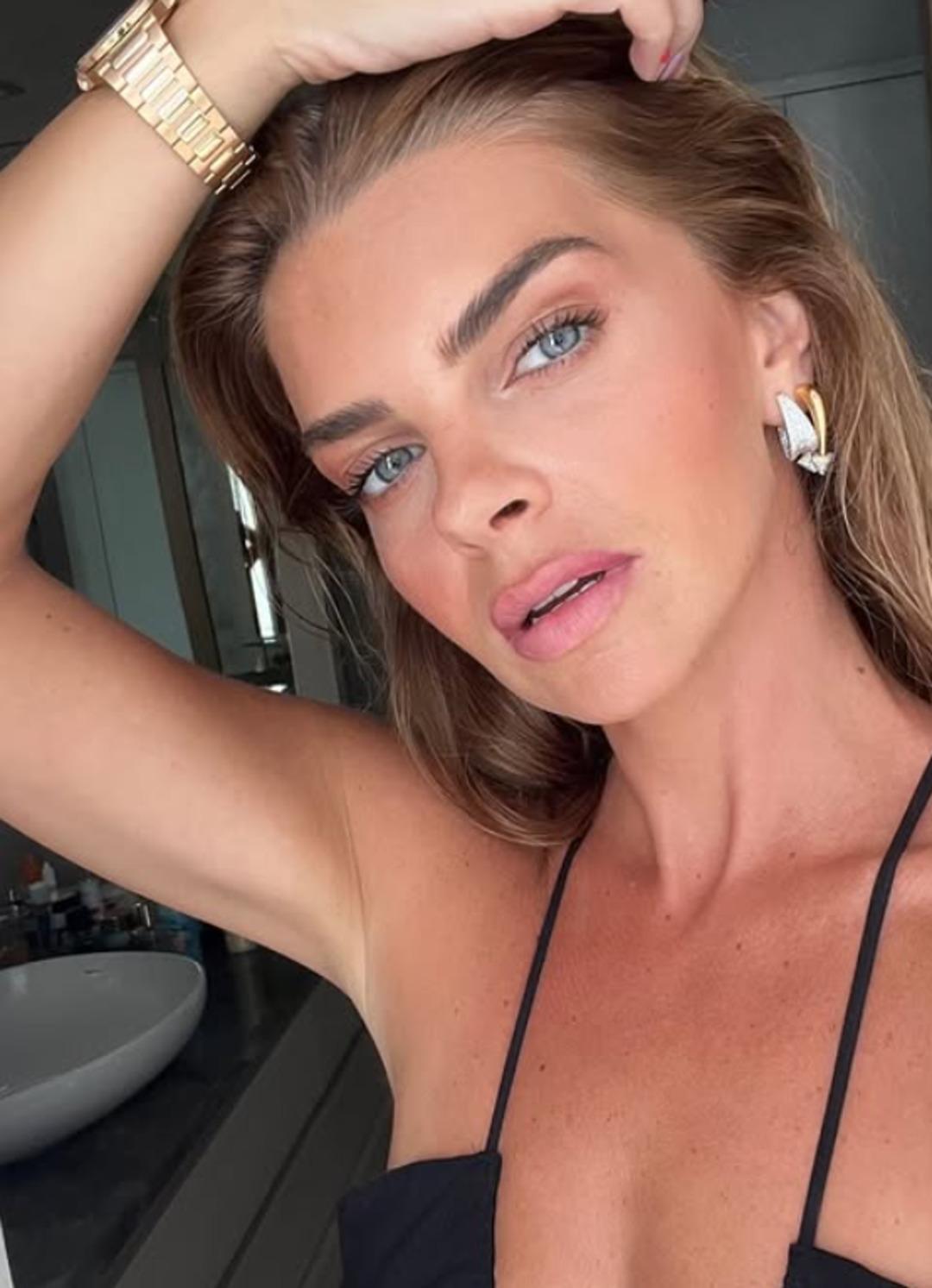 Geleceğe Mektuplar dizisinde Pelin Karahan ın gençliğine hayat veriyor! Işıl Elmas ın benzerliği şoke etti 1