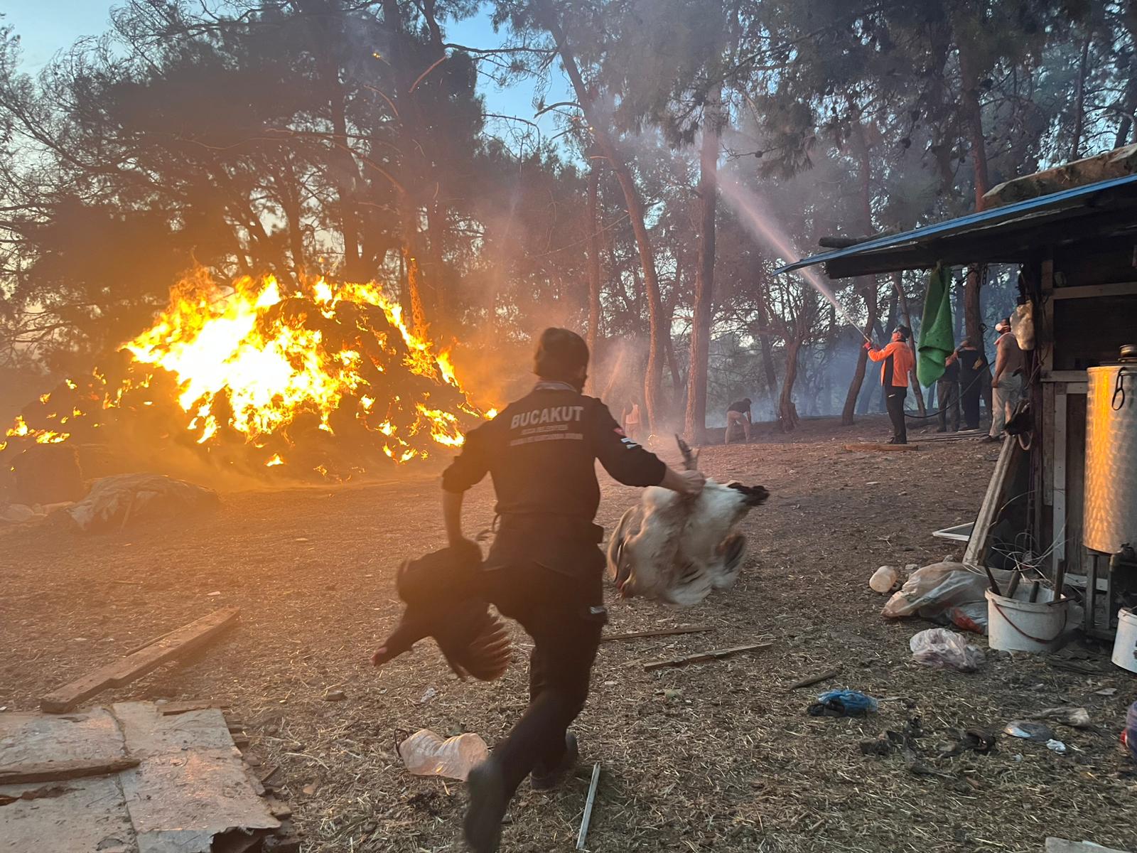 Buca Belediyesi Yangın Müdahale 02