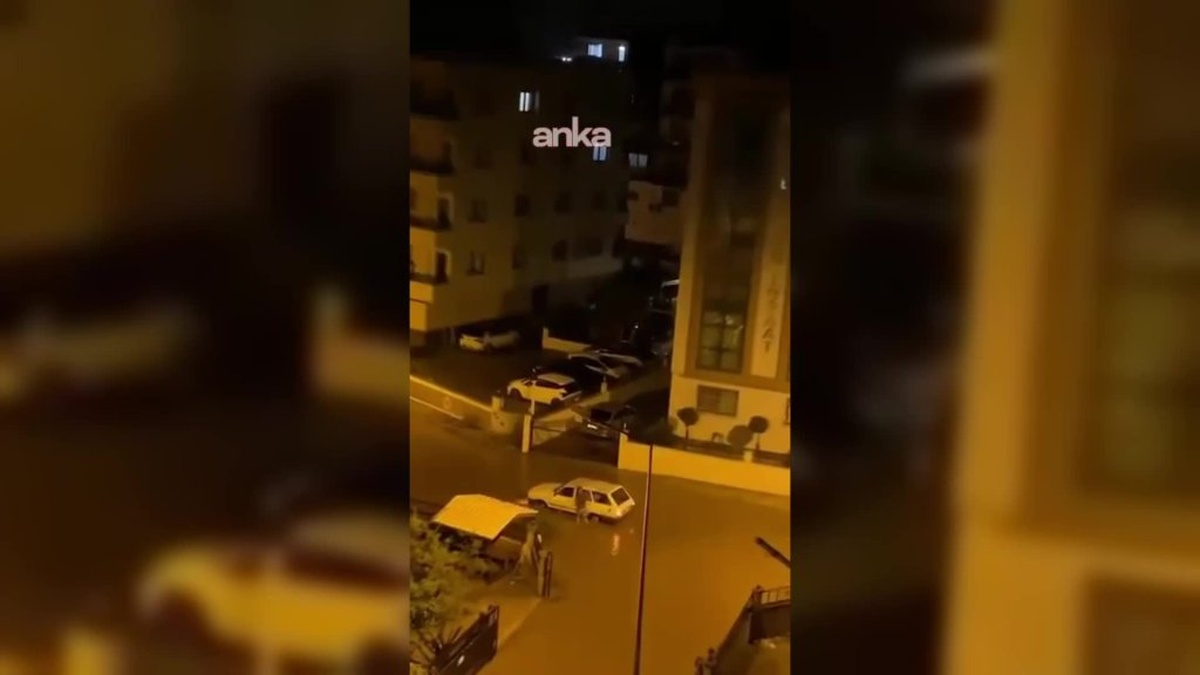 Osmaniye'de sağanak yağış: Yollar göle döndü, evler su altında