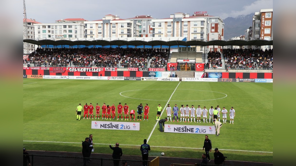 Vanspor-68 Aksarayspor maçı 2-2 berabere bitti
