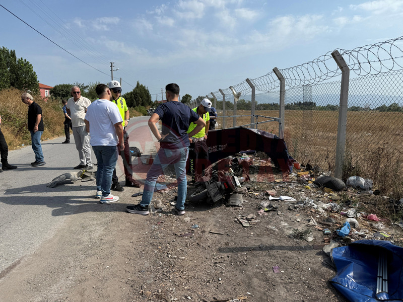 Kaza Yapan Aractan Cikanlar4