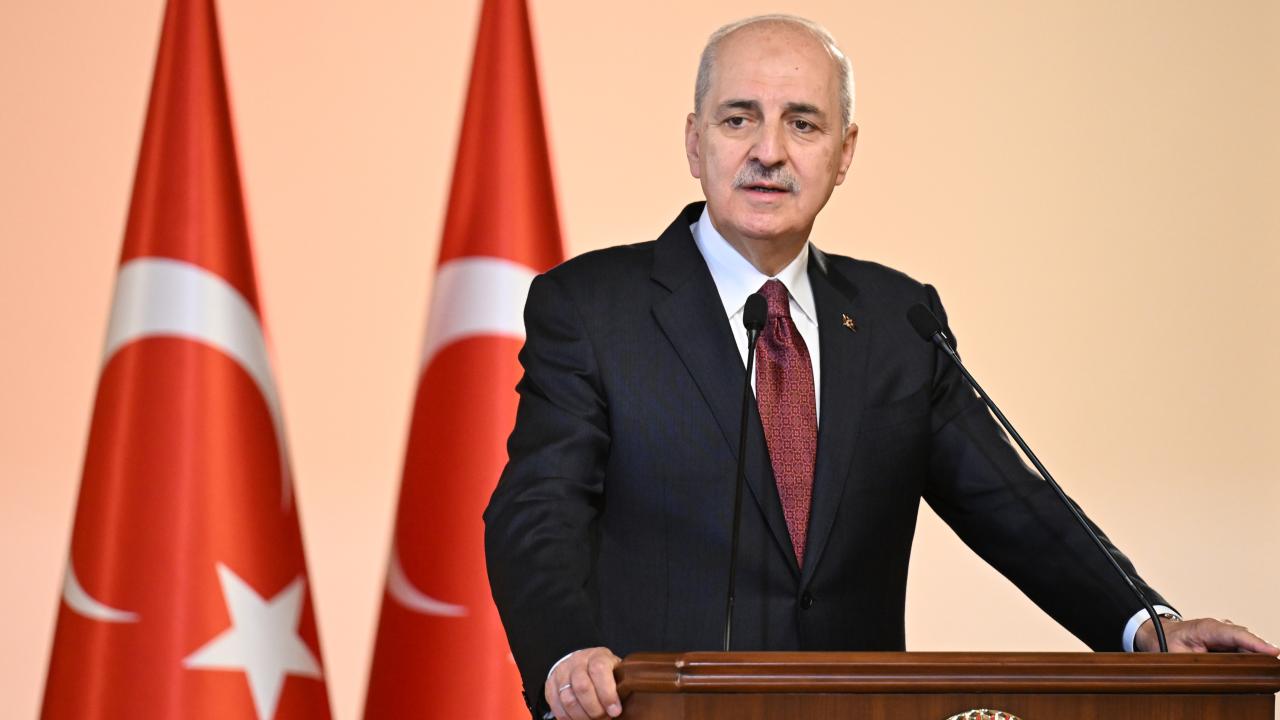 numan-kurtulmusaa-2381810.jpg