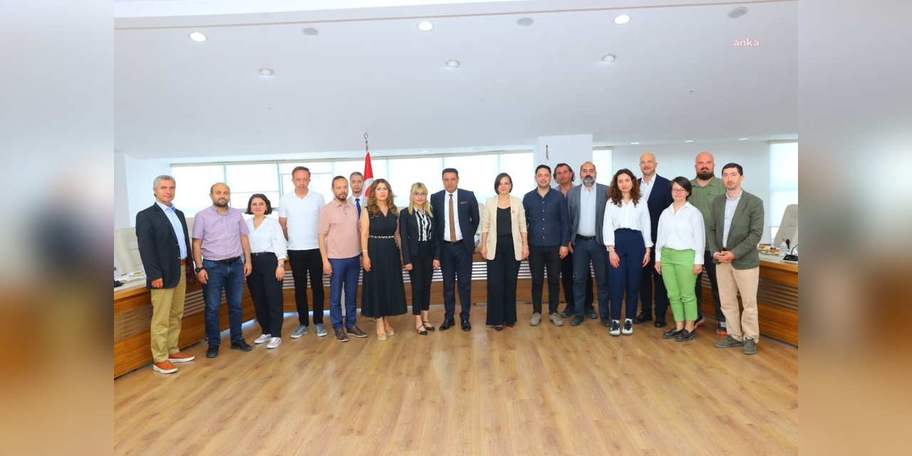 Karabağlar Belediyesi, Çevre Dostu Atık Yönetimi İçin İstişare Toplantısı Düzenledi
