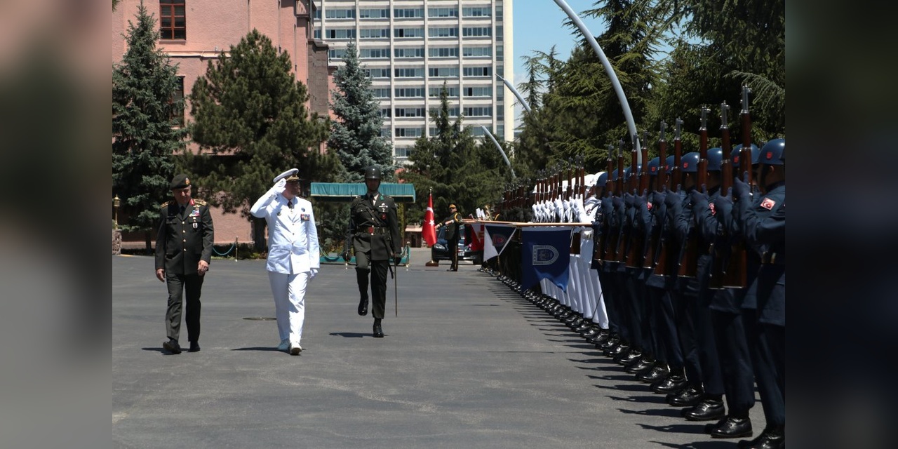 Orgeneral Gürak, Oramiral Vandier'i ağırladı