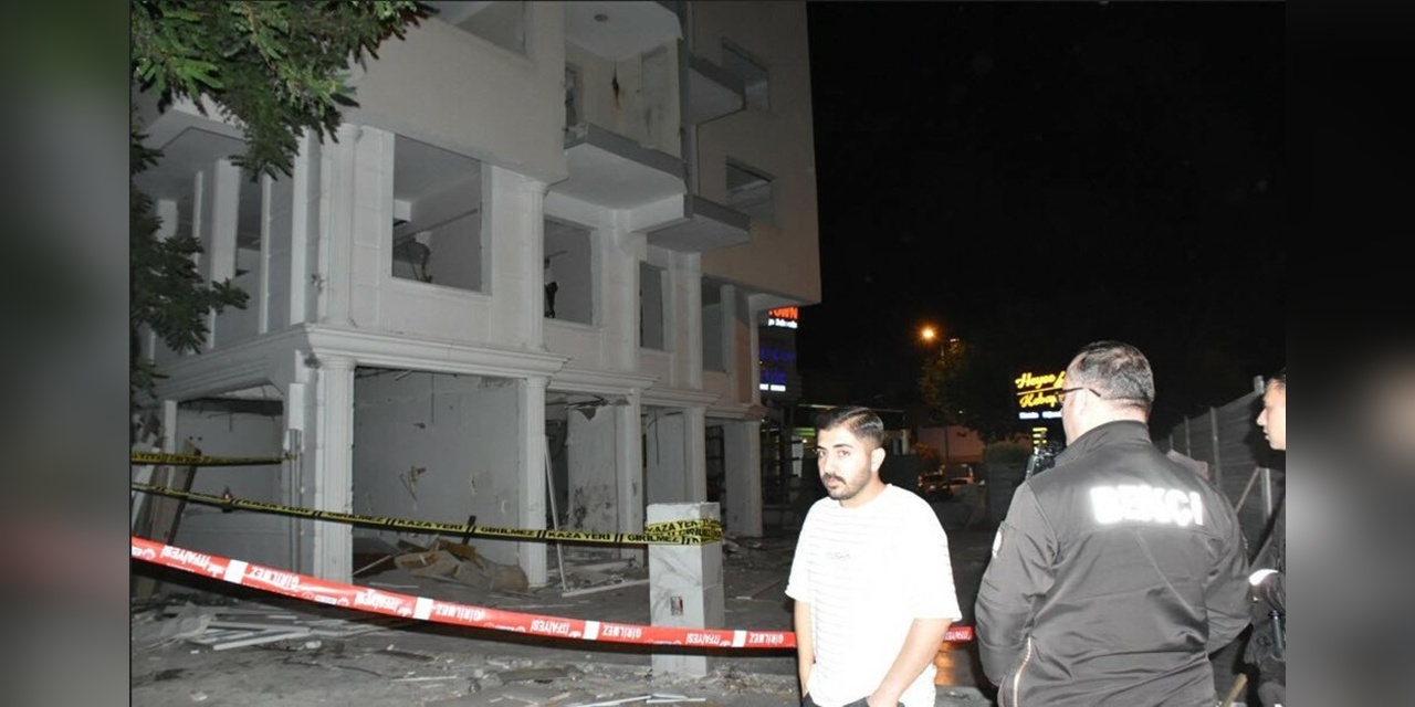 İzmir'de Metruk Binada Boğulma Olayı: 36 Yaşındaki M.Y. Hayatını Kaybetti