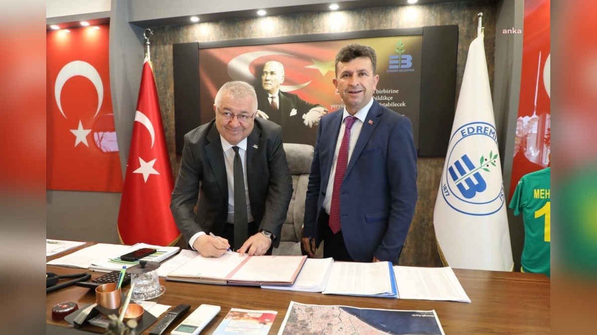 Edremit öğrencilerini Çanakkale'ye götürüyor