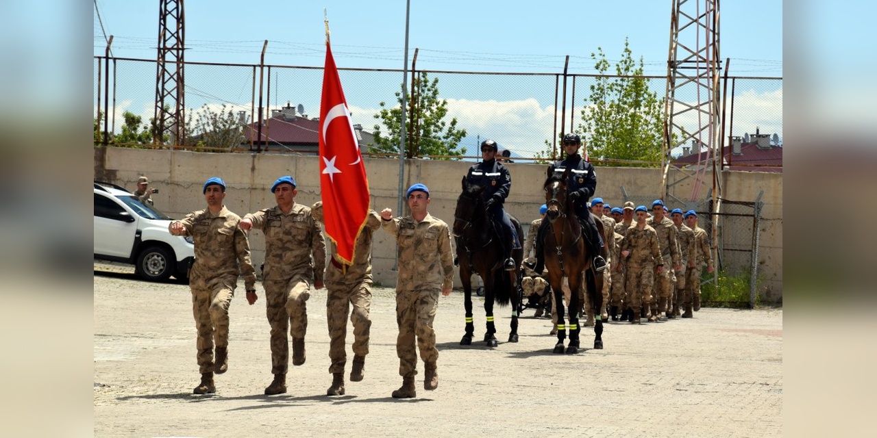 Erciş'te 11 Engelli Genç, Bir Günlüğüne Asker Oldu