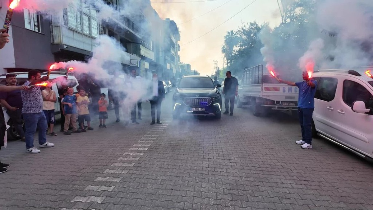 Demirçalı, 10 Günde 10 Mahalleye Ziyaret: Yüreğir'de Halkla Buluşmalar Devam Ediyor