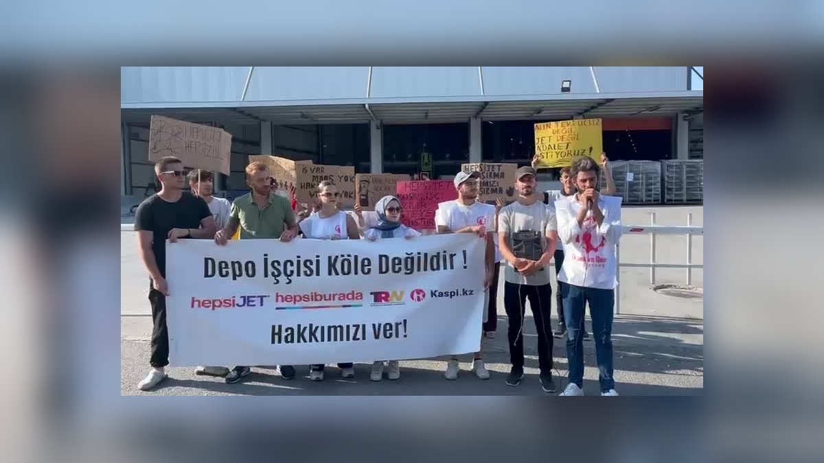 Esenyurt'ta 20 HepsiJet işçisi: 'Depo işçisi köle değildir, hakkımızı ver!'