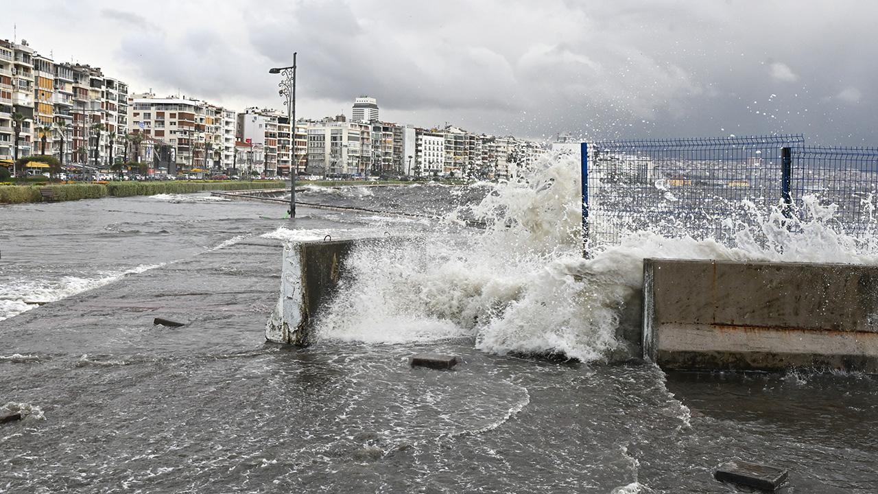 izmir-firtina-2146754.jpg