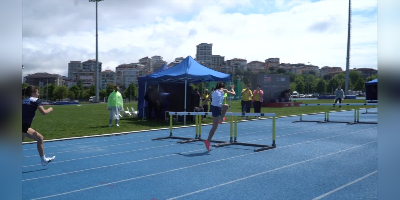 19 Mayıs Gençlik Kupası Atletizm Yarışmaları Tamamlandı